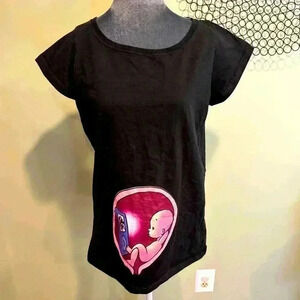 Maternity Black T-Shirt baby watching IPod throwback image - Size Large